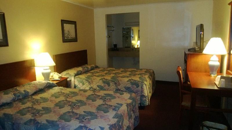 Passport Inn Somers Point - Somers Point Room photo